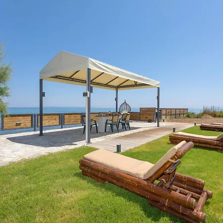 Apartament Venetico Beachfront & - 2 Bedroom Sea View