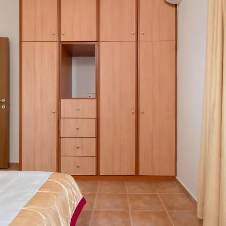 Διαμέρισμα Venetico Beachfront & - 2 Bedroom Sea View