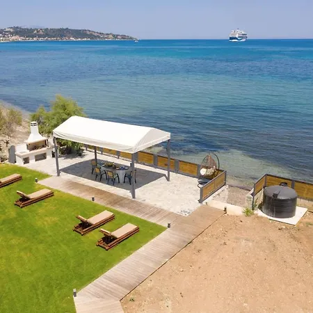 Διαμέρισμα Venetico Beachfront & - 2 Bedroom Sea View *