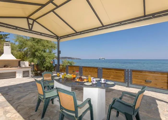 Venetico Beachfront & - 2 Bedroom Sea View Apartamento Argassi