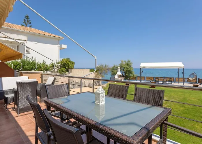 Venetico Beachfront & - 2 Bedroom Sea View *