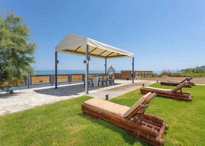 Apartamento Venetico Beachfront & - 2 Bedroom Sea View