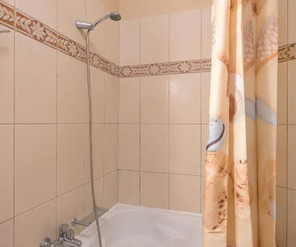 Apartamento Venetico Beachfront & - 2 Bedroom Sea View *