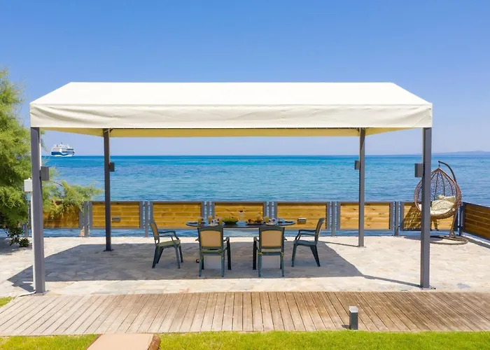 Venetico Beachfront & - 2 Bedroom Sea View