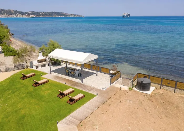 Apartamento Venetico Beachfront & - 2 Bedroom Sea View *