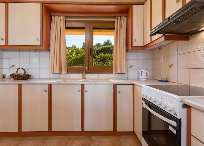 Venetico Beachfront & - 2 Bedroom Sea View