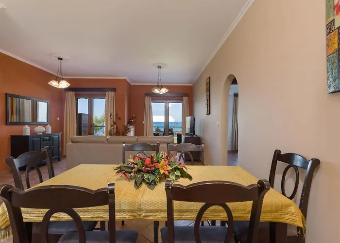Venetico Beachfront & - 2 Bedroom Sea View