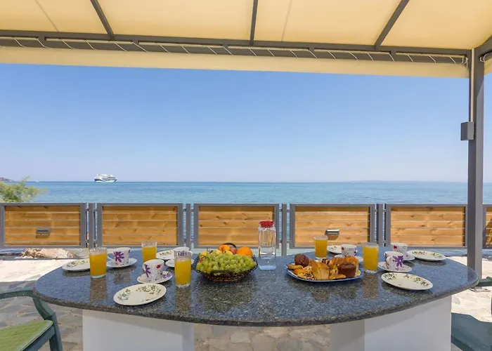 Venetico Beachfront & - 2 Bedroom Sea View Argassi