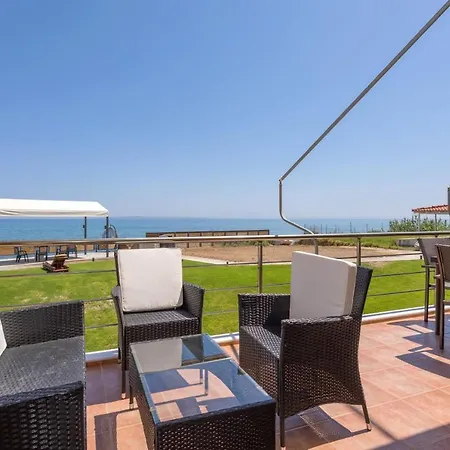 Venetico Beachfront & - 2 Bedroom Sea View Apartment