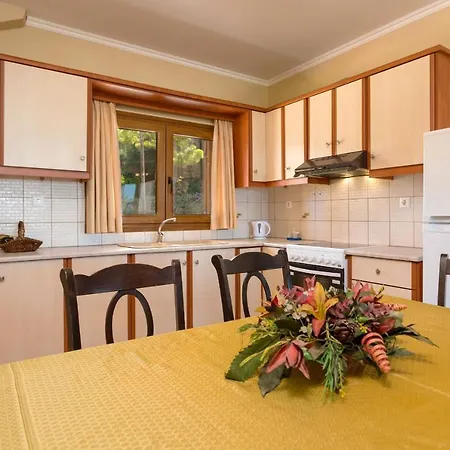 Apartment Venetico Beachfront & - 2 Bedroom Sea View Argassi