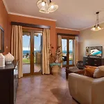 Venetico Beachfront & - 2 Bedroom Sea View 아파트 아르가시