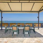 Venetico Beachfront & - 2 Bedroom Sea View شقة *