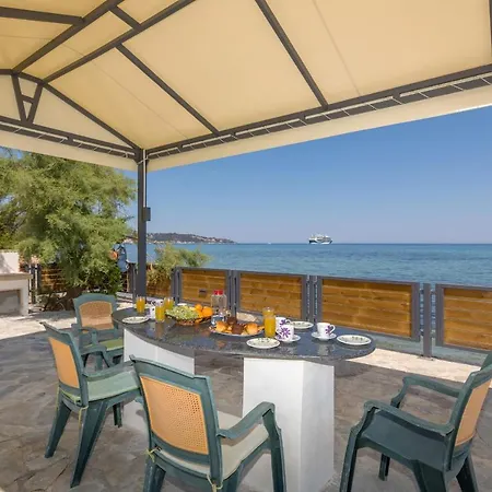 Venetico Beachfront & - 2 Bedroom Sea View 아파트 아르가시