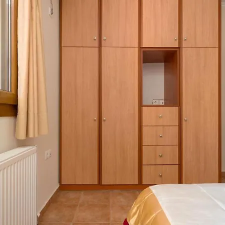 Venetico Beachfront & - 2 Bedroom Sea View 아파트