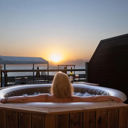 Venetico Beachfront & - 2 Bedroom Sea View 아르가시
